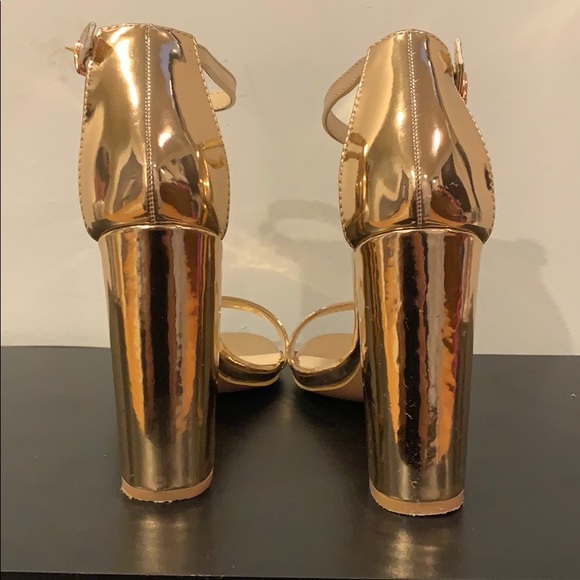 Gold; 4inches tall; size 6 - Picture 2 of 4